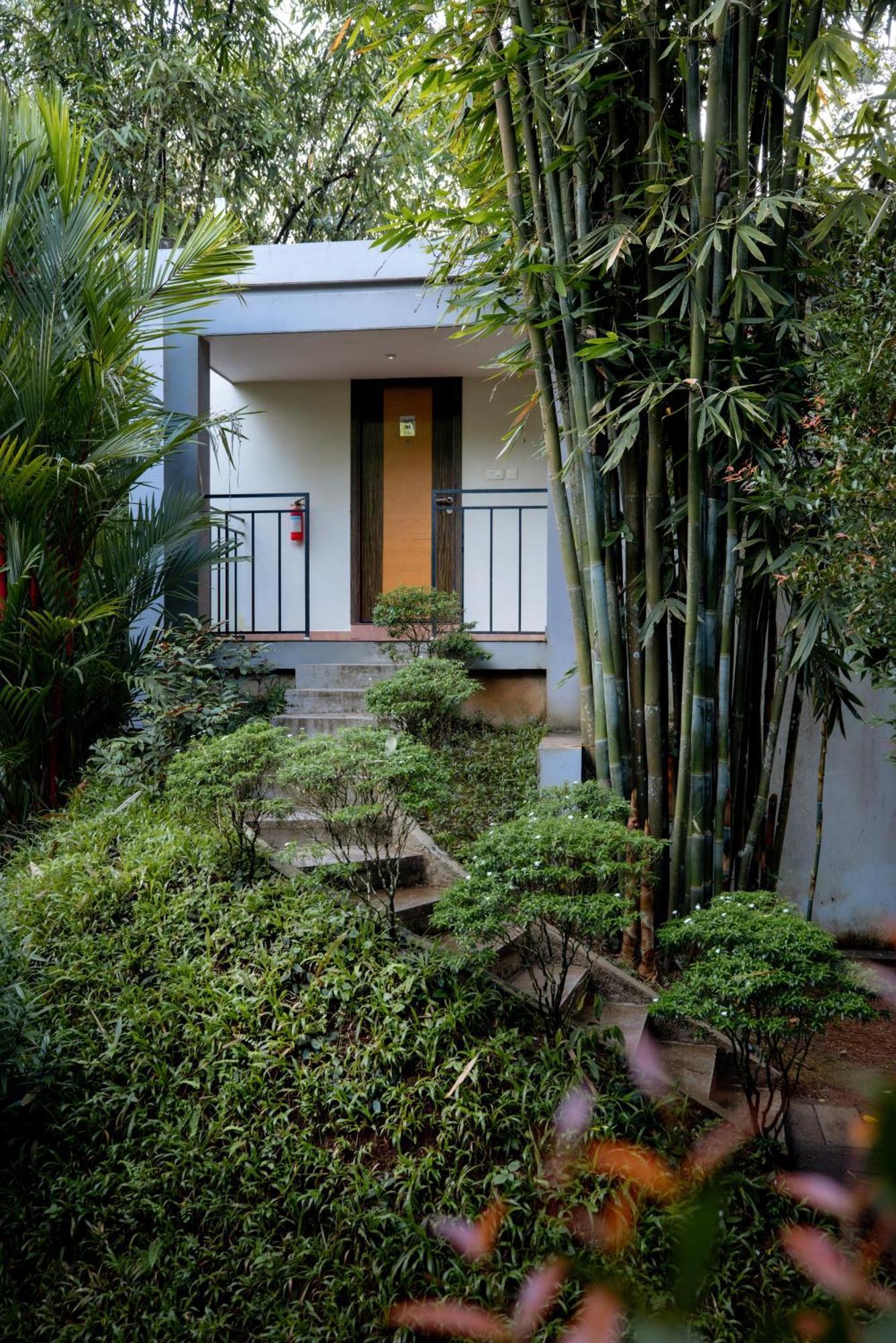 Casa Rio Resorts Athirappilly Exterior photo